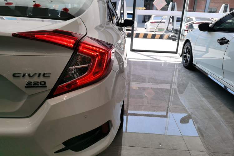 Used Honda Civic 2019 220TURBO CVT Dynamic Edition China VI Exterior 3