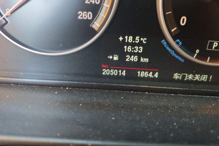 Used BMW 5 Series 2013 520Li Elegant Edition Odometer Close Up