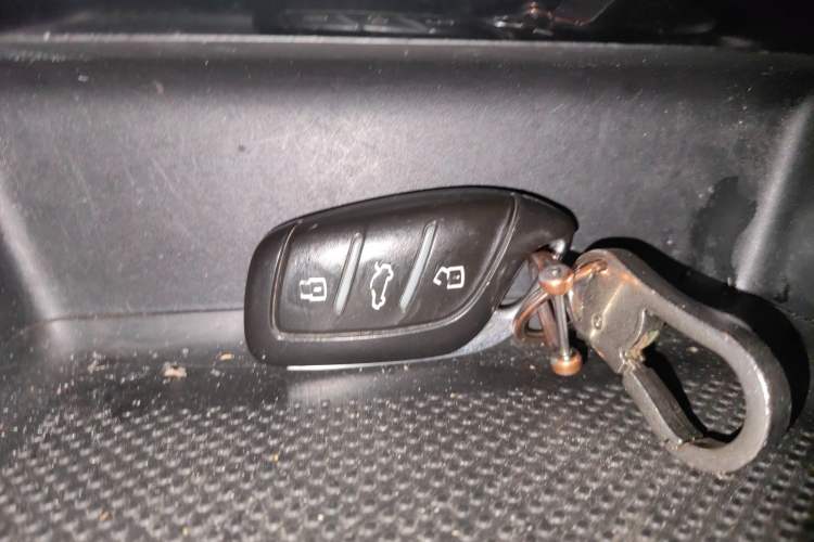 Used Roewe i5 2019 1.5L Manual 4G Connectable Langhao Edition Vehicle Key