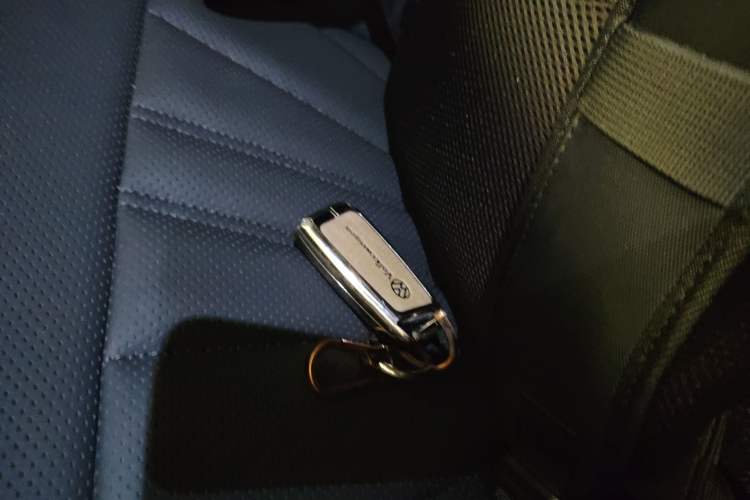 Used Volkswagen Passat 2024 380TSI Dragon Edition Vehicle Key