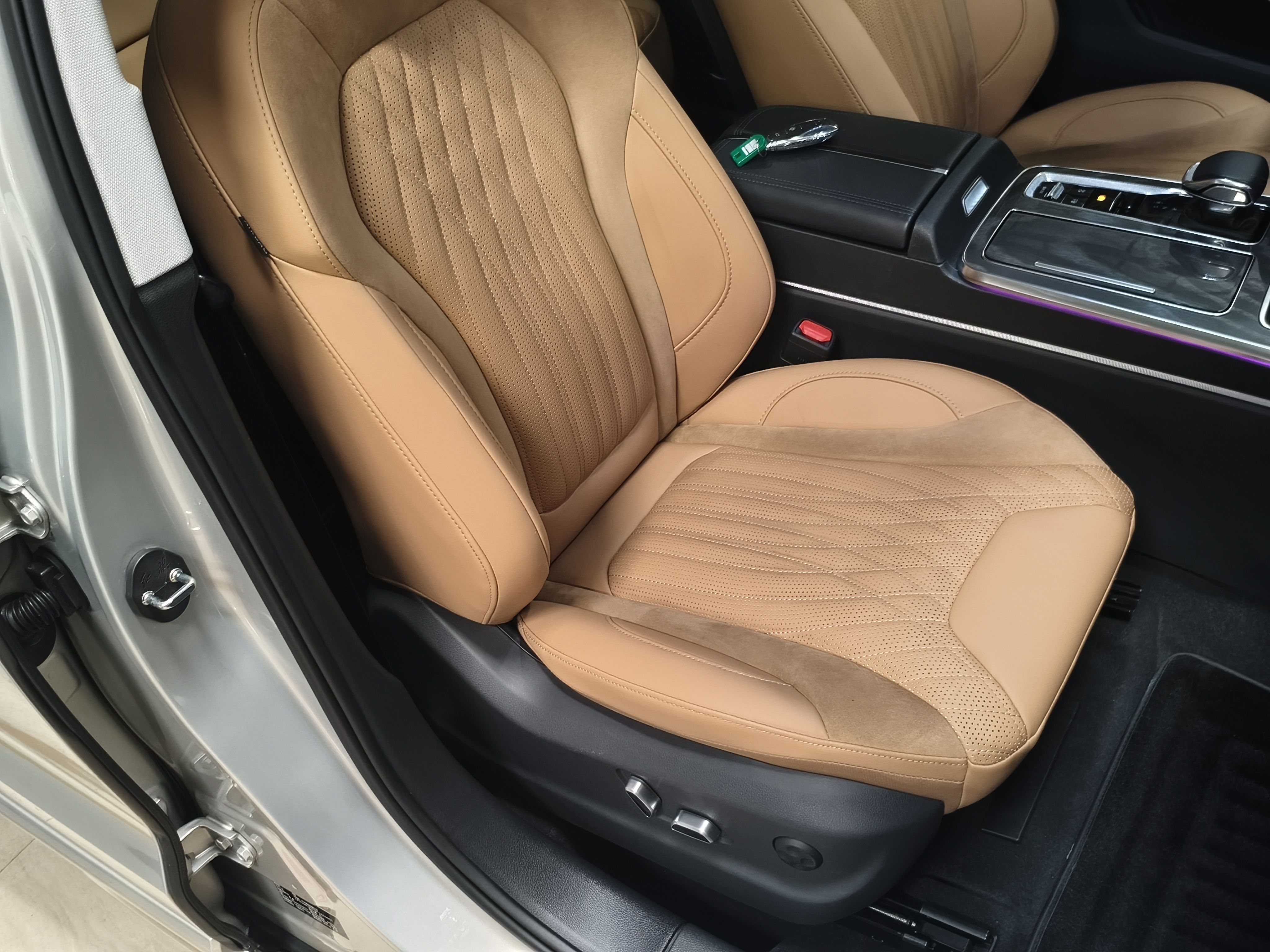 Hongqi HS5 2023 2.0T Four-Wheel Drive Flagship Pro Edition - Chinese Trim Ling — снимка 19