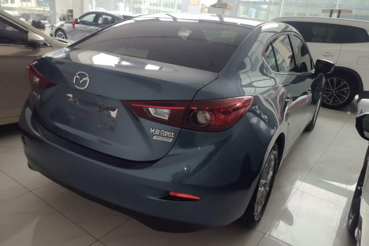 Used Mazda Mazda 3 Axela 2014 Sedan 1.5L Automatic Comfort Model