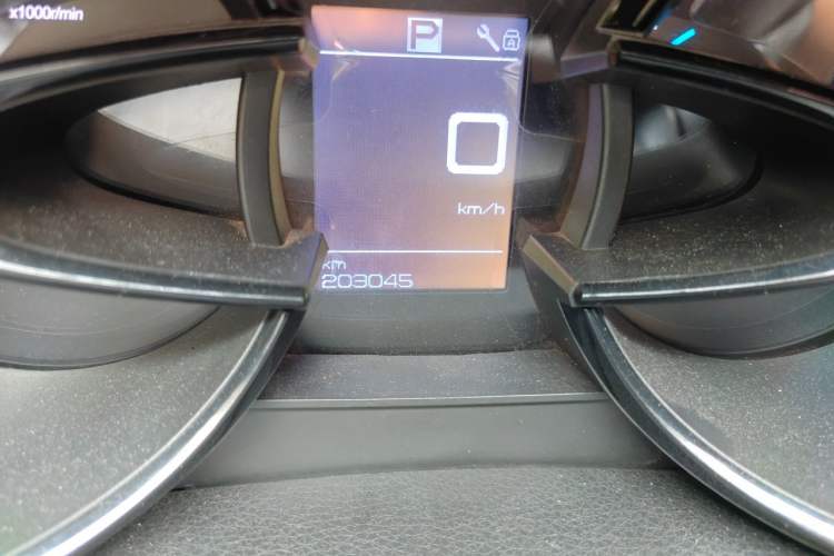 Used Dongfeng Aeolus AX7 2015 2.3L Automatic ZhiZun Version
