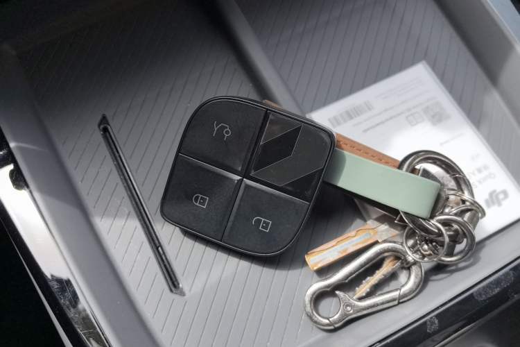 Used Lynk & Co 08 EM-P 2023 120km Long-Range Halo Vehicle Key