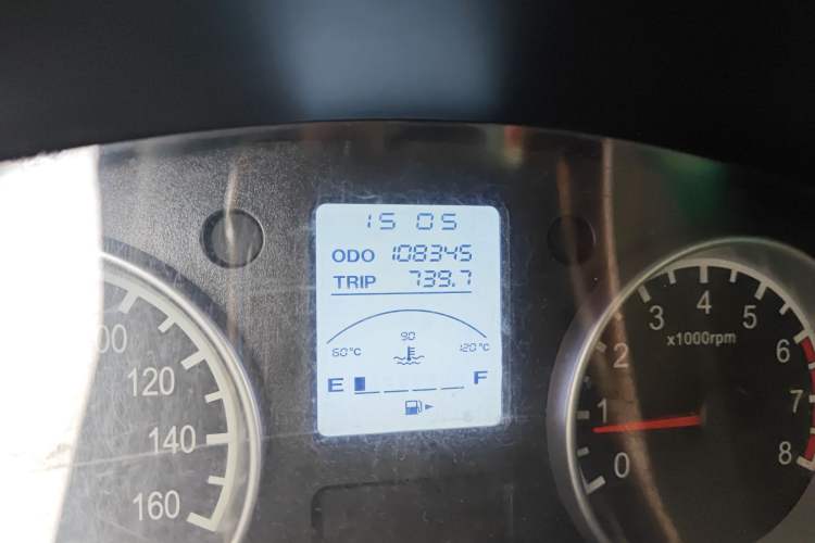 Used Jinbei Hiace X30 2013 1.3L Standard Version Odometer Close Up