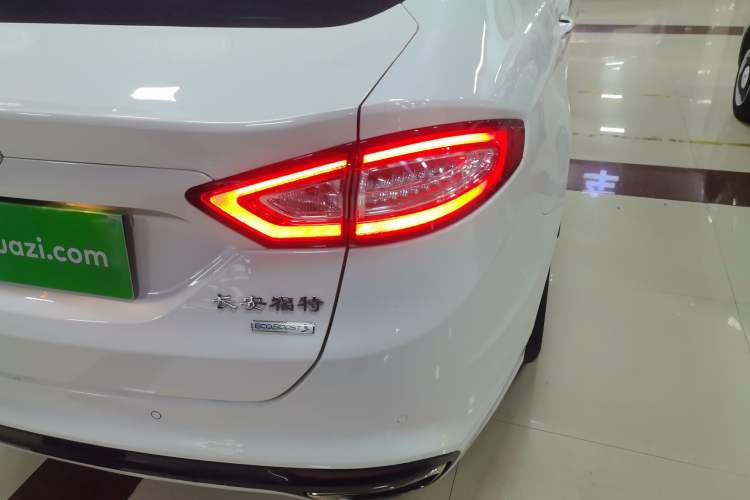 Used Ford Mondeo 2013 2.0L GTDi 200 Fashion Edition Exterior 3