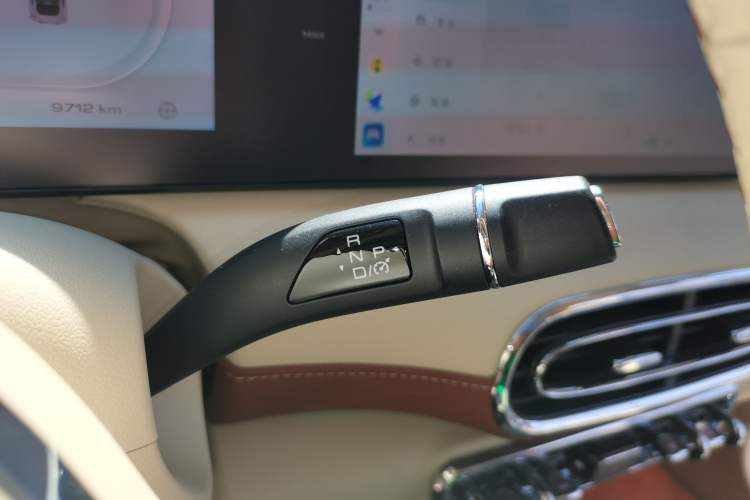 Used ORA Ballet Cat 2023 401 km Luxury Version Gear Lever