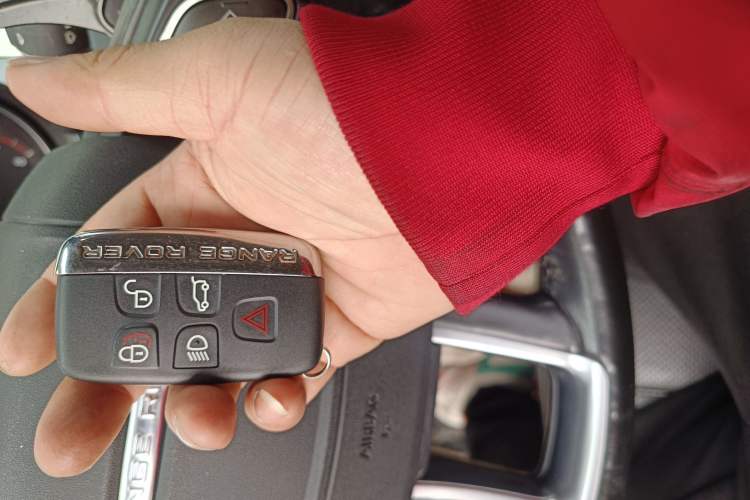 Used Land Rover Range Rover Evoque 2018 240 PS SE DYNAMIC Smart Edition