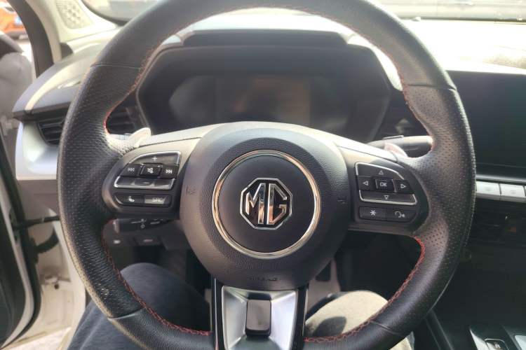 Used MG 5 2021 Revised 300TGI DCT Qingshè Luxurious Enjoyment Edition