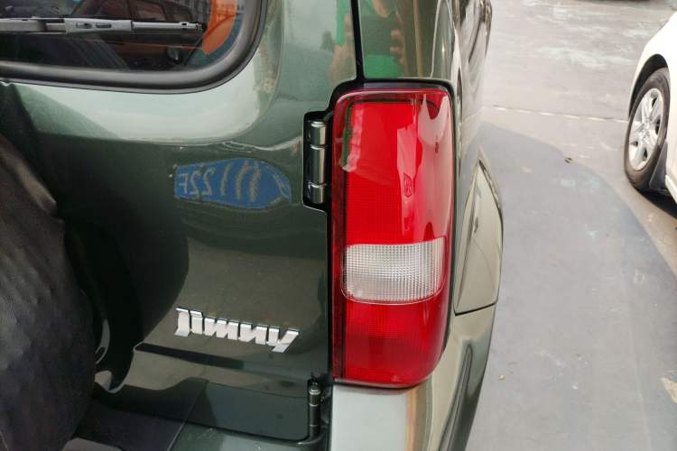 Used Suzuki Jimny 2015 1.3 AT JLX Exterior 3