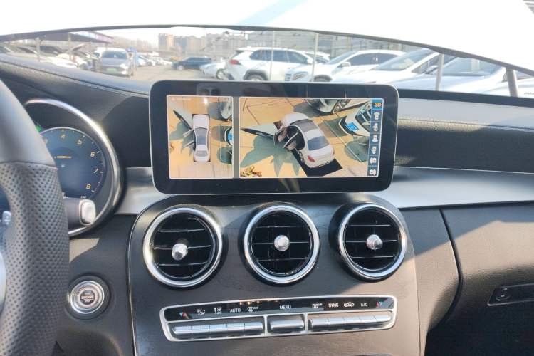 Used Mercedes-Benz C-Class 2020 C 200 L Fashion Edition Sport Version Audio And AC Panel