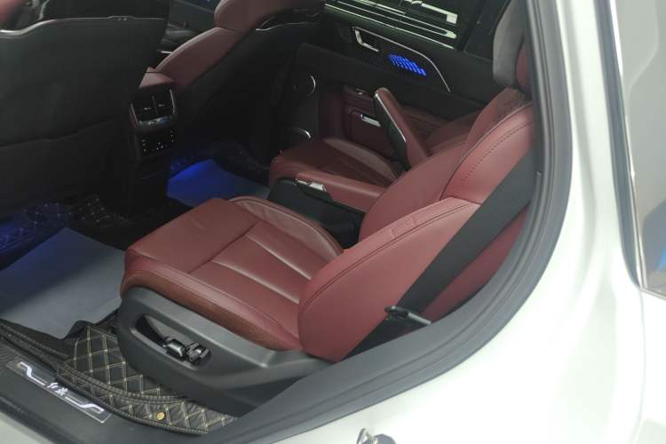 Used Hongqi E-HS9 2022 660 km Range Flagway Edition Six Seats