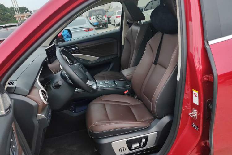 Used Wey VV6 2018 2.0T Two-Wheel-Drive Ultra-Luxury Version China V Standard