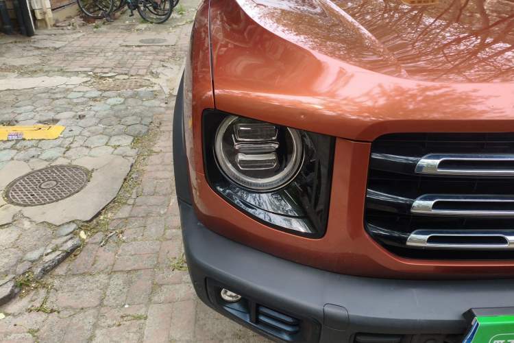 Used Haval DARGO 2021 1.5T DCT Two-Wheel Drive "Mǎquǎn" Edition Right Front Headlight