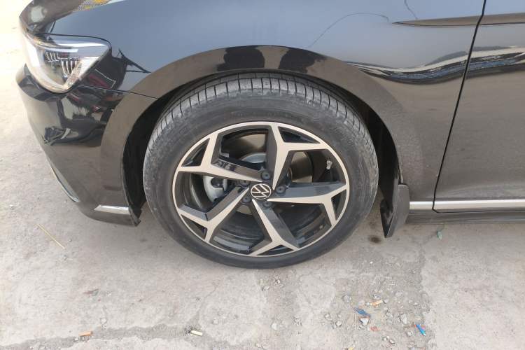 Used Volkswagen Magotan 2025 Zhongxiang Version 330TSI DSG Luxury Edition