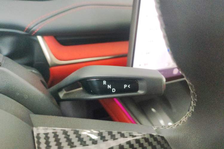 Used Xiaomi Auto SU7 2024 Rear-Drive Ultra-Long Range Advanced Pro-Level Intelligent Driving Version Gear Lever
