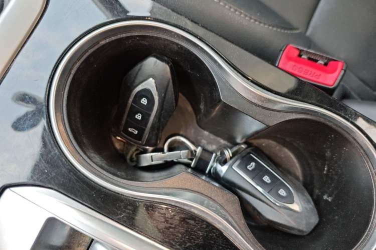 Used Zotye SR7 2016 1.5T Manual Cube Heart Edition China IV Standard