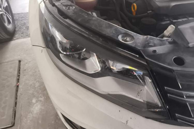 Used Volkswagen Tiguan L 2015 1.8TSI Manual Two-Wheel-Drive Limited Edition