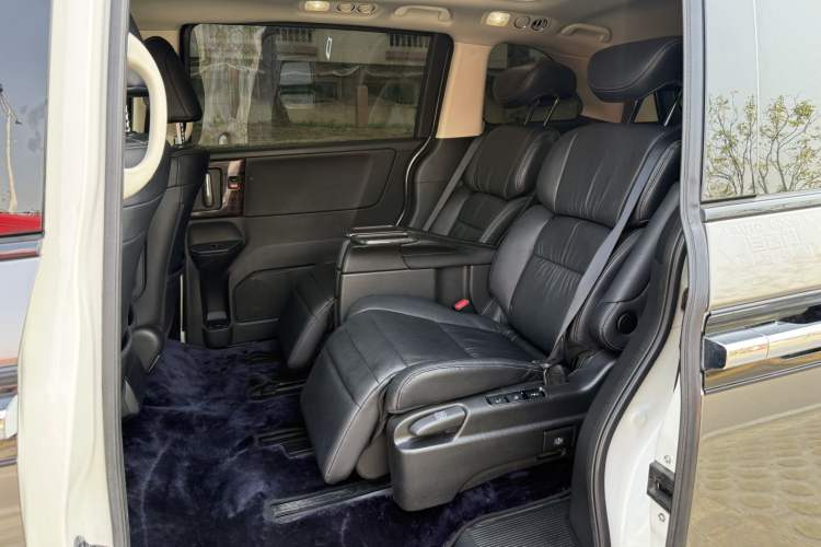 Used Honda Elysion 2016 2.4L Supreme Edition