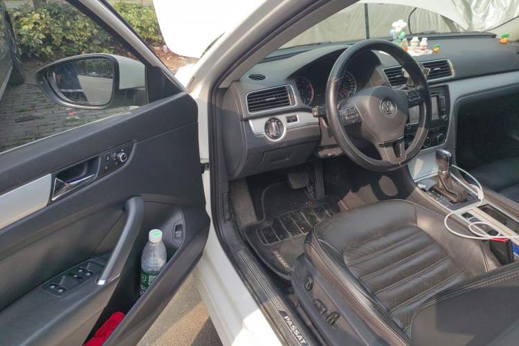 Used Volkswagen Passat 2014 1.8TSI DSG Prestige Navigation Edition
