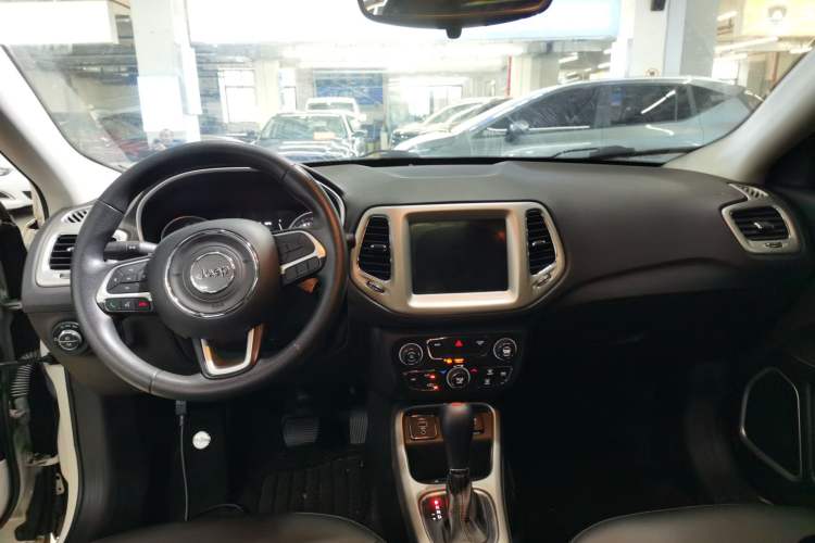 Used Jeep Compass 2020 220T Automatic Leading Edition