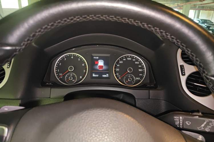 Used Volkswagen Tiguan 2015 1.8TSI Automatic Two-Wheel Drive Luxury Model Instrument Cluster