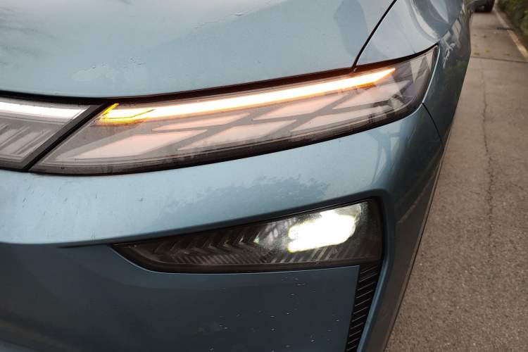 Used Venucia VX6 2025 Large Flat-Layout 520 Pro