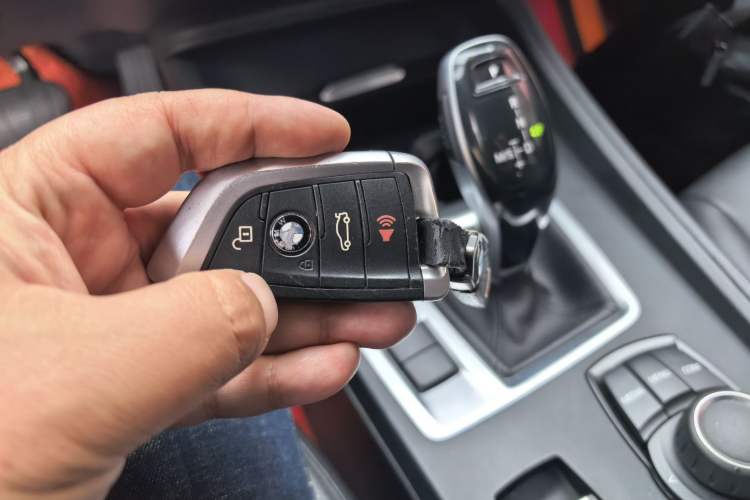 Used BMW 1 Series 2020 120i Fashion Model Vehicle Key