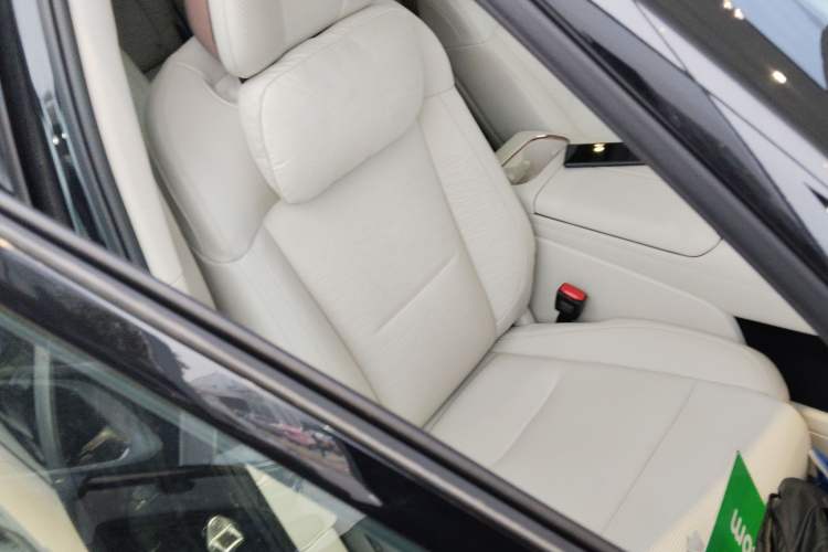 Used Lynk & Co 900 2025 2.0T Exploration Edition