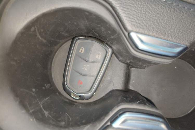 Used Cadillac XT4 2021 28T Two-Wheel Drive Luxury Version
