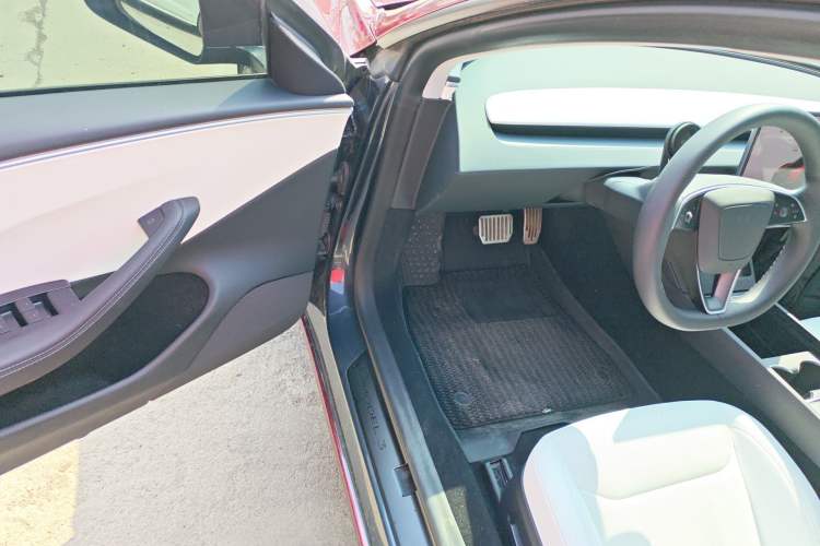 Used Tesla Model 3 2023 Rear-Wheel-Drive Version