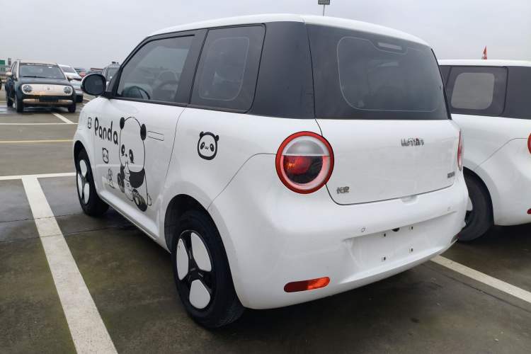 Used CHANGAN NEVO Lumin 2022 210km Sweet Edition Exterior 2