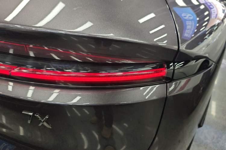 Used Zeekr 7X 2025 100kWh Long-Range All-Wheel Drive Intelligent Driving Version Exterior 3