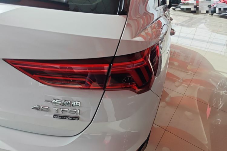 Used Audi Q3 2021 35 TFSI Fashionable and Elegant Model
