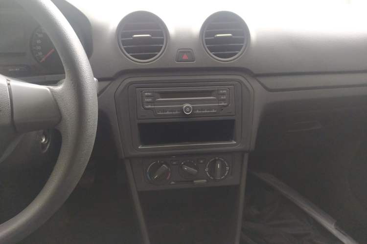 Used Volkswagen Jetta 2015 1.6L Manual Fashion Edition