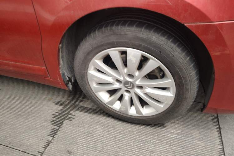 Used Citroen C-Quatre 2012 Hatchback 1.6L Automatic LeShang Model Right Front Wheel Hub