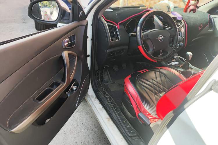 Used Haima S5 2017 High-Power Version 1.6L Manual Classic Type
