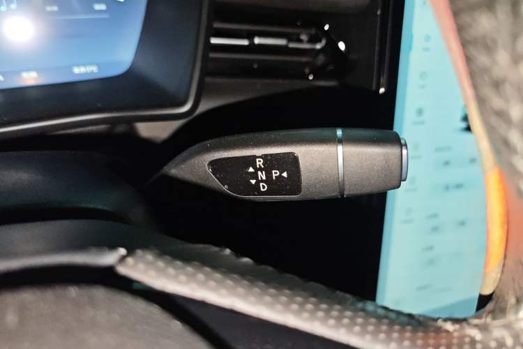 Used XPeng G3 2021 G3i 460N Gear Lever