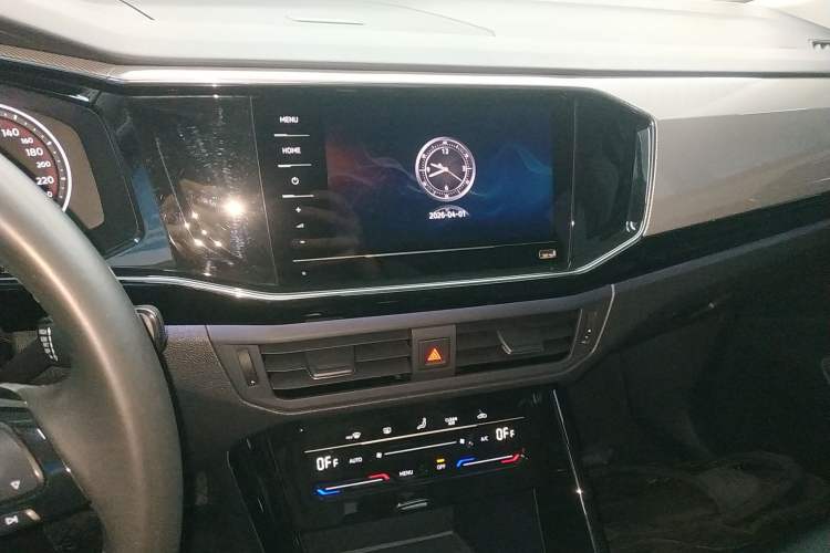 Used Volkswagen Tayron 2022 280TSI Two-Wheel Drive Luxury Smart Connectivity Version Audio And AC Panel