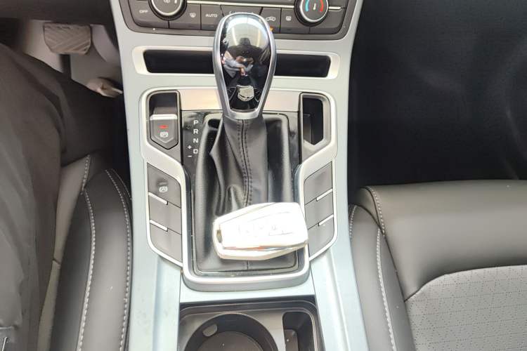 Used Geely Auto Emgrand 2021 UP 1.5L CVT Luxury Model Gear Lever