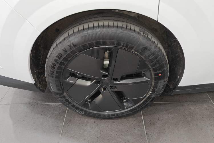 Used Li Auto Li Auto i8 2025 Model Standard Version
