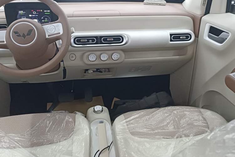 Used Wuling Hongguang MINIEV 2024 3rd Generation 215km Youth Edition