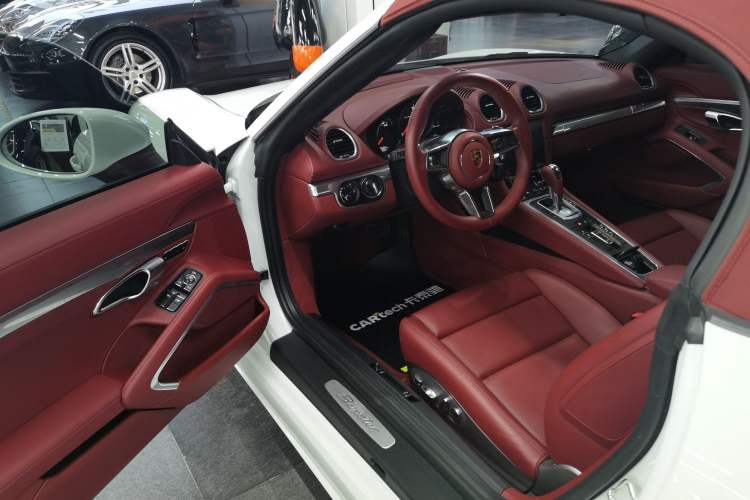 Used Porsche 718 2022 Boxster 2.0T