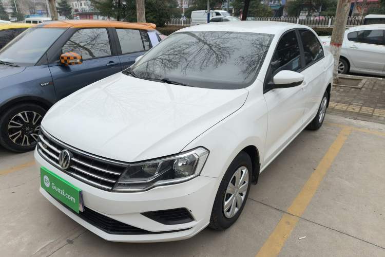 Used Volkswagen Jetta 2017 1.5L Manual Fashion Edition