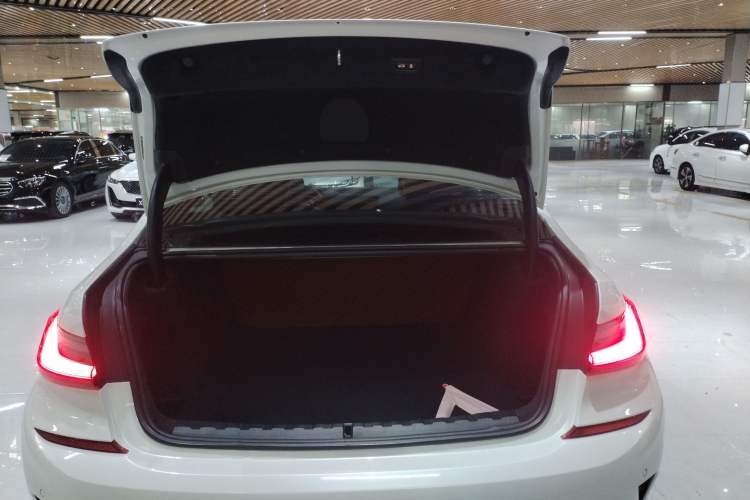 Used BMW 3 Series 2021 325Li M Sport Shadowline Package
