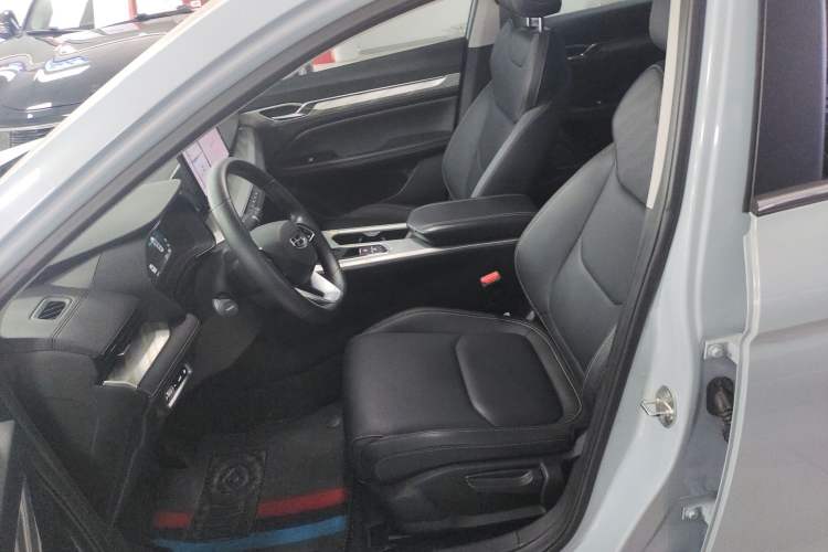 Used Geely Auto Emgrand L HiP 2024 Longteng Edition 1.5TD-DHT Pro 100KM Superior Model
