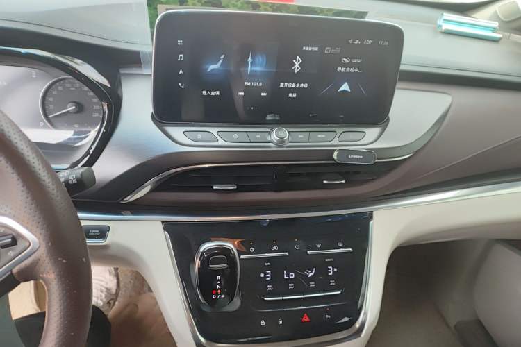 Used Buick GL8 2020 Land Business Class 652T Luxury Model Audio And AC Panel