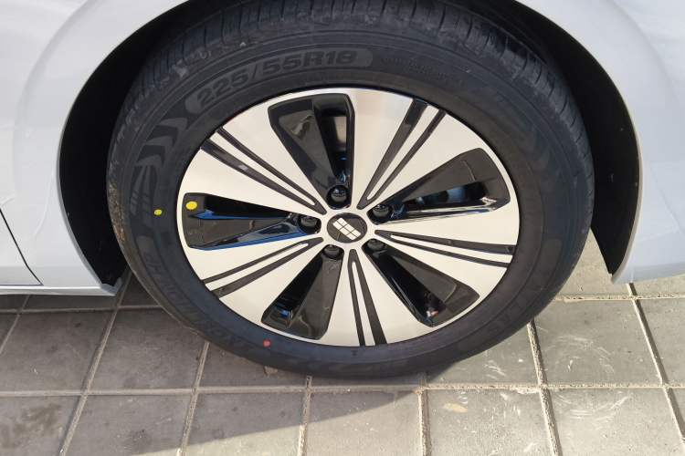 Used Geely Galaxy A7 2025 Model EM-i 150km Exploration+ Edition
