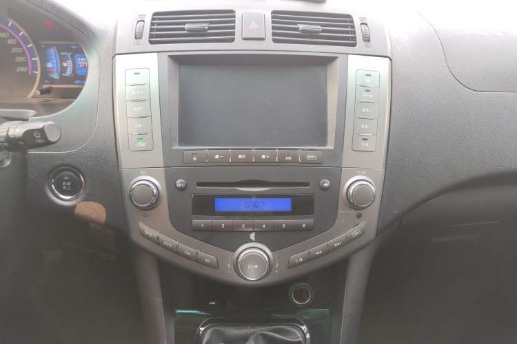 Used BYD S6 2014 2.0L Manual Luxury 5-Seater