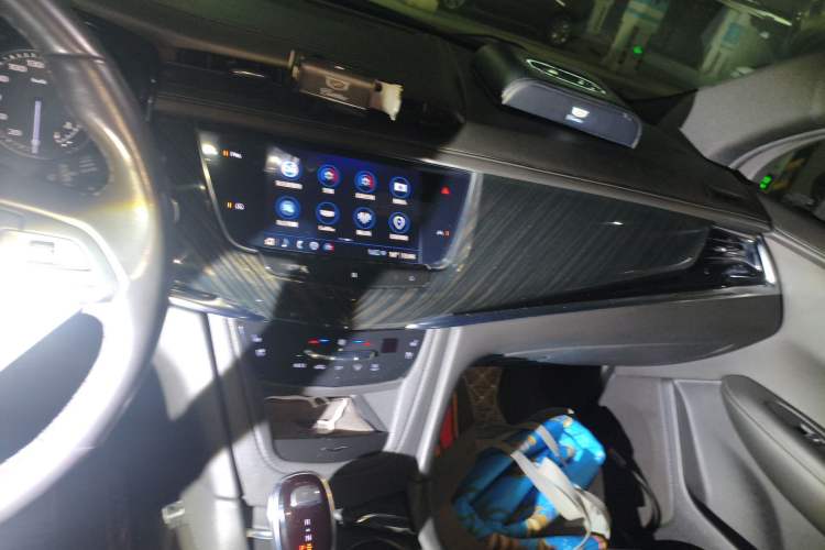 Used Cadillac XT6 2021 2.0T Six-Seater Four-Wheel-Drive Luxury Version
